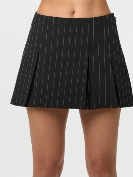 naked wardrobe Dresses & Skirts - Naked Wardrobe Pinstripe Suiting Pleated Mini Skirt Black White Preppy Sz M NWT